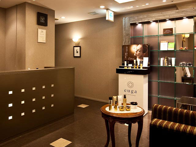 ソシエ 新宿西口ハルク店