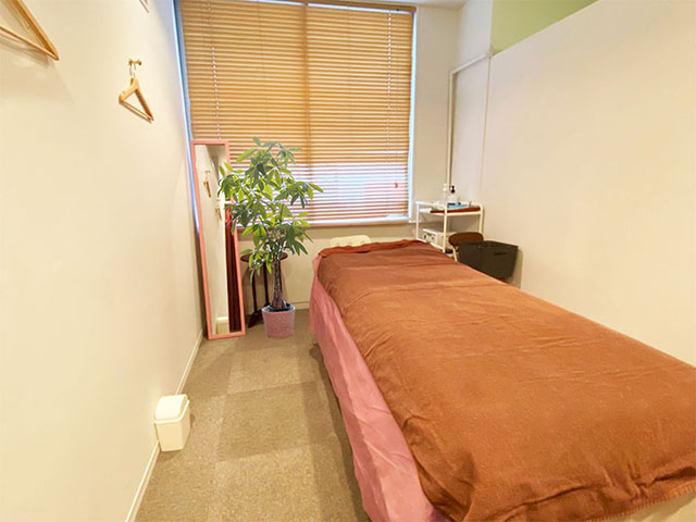 セレブリティハウス 大阪梅田HEP通り店