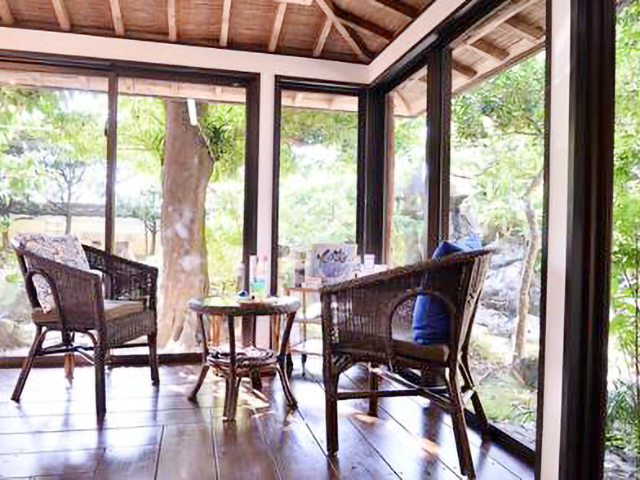 セレブリティハウス 沖縄北谷店