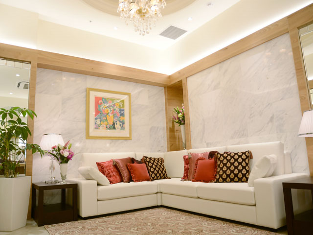 ミス・パリ 新宿本店